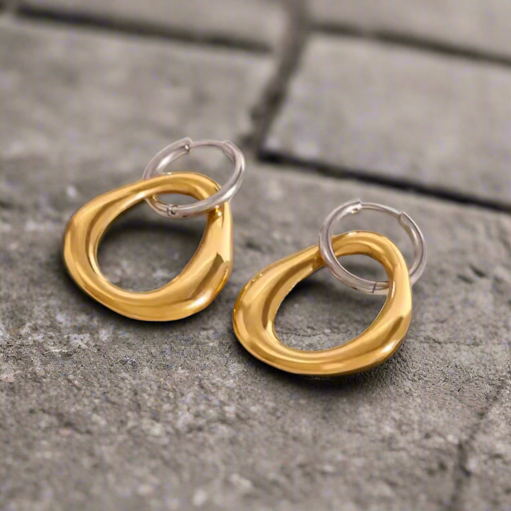 The Marilyn Earring