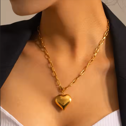 The Eros Necklace